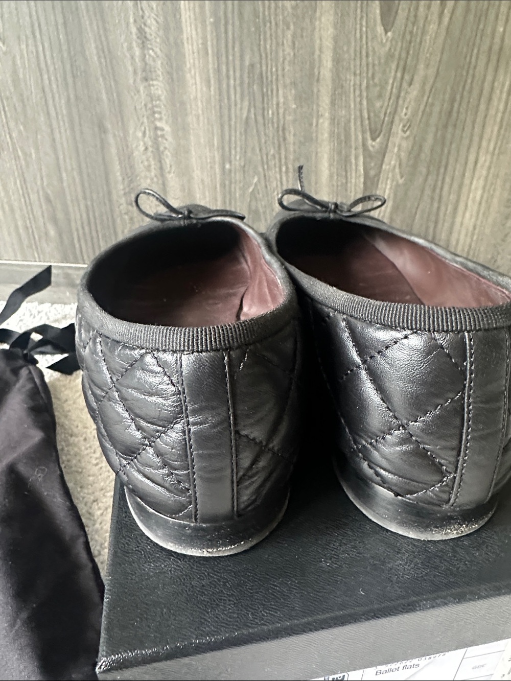 CHANEL Black Quilted Leather Ballet Flats with CC Motif - Picture 4 of 8